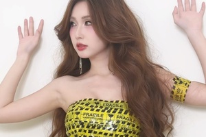 Xứng danh đệ nhất "trend băng keo", hot girl Thanh Mèo lại khiến dân tình ngơ ngác vì sắc vóc quá nuột!