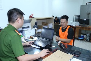 Thủ đoạn tinh vi của nhóm điều hành website bóng đá lậu 'Bún Chả TV'