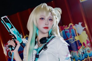 Fan Wuthering Waves trầm trồ bàn tán trước màn hóa thân của nữ coser này