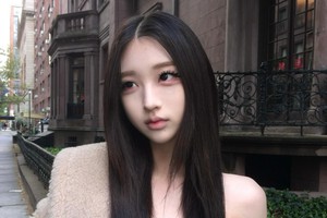 Khó rời mắt khỏi nhan sắc đẹp như từ phim bước ra của nữ vận động viên bóng chuyền này