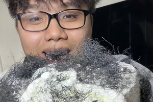 Độc lạ chiếc bánh kem đang càn quét cõi mạng, món ăn thách thức bản lĩnh người thử