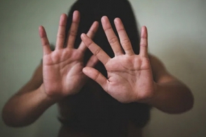 Cô gái bị bạn trai hành hung dã man vì từ chối "chuyện ấy", nỗi ám ảnh suốt đời