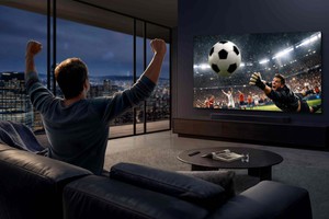 Không khí bóng đá sôi động hơn với sự đồng hành của trợ lý AI trên TV Samsung