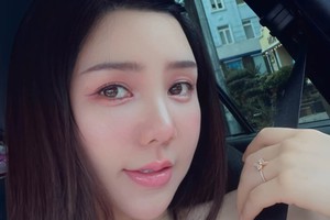 Quỳnh Kool "dịu keo" trong bộ ảnh mới, fan khen ngợi xinh "hết nước chấm"