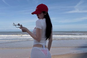 Jun Vũ bất ngờ khoe dáng nóng bỏng, khiến dân tình mê mệt