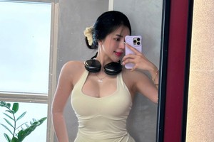 Hot girl phòng gym khiến CĐM mê mệt với vóc dáng, chỉ lên đồ đi ăn nhưng cũng đủ thu hút mọi ánh nhìn