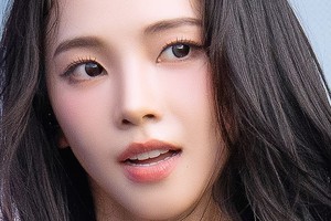 Vóc dáng nữ ca sĩ đẹp "không góc chết"