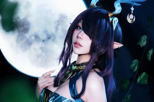 Bộ ảnh cosplay làm "mát lòng" fan Genshin Impact của nữ coser Việt xinh đẹp