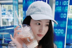 Vì sao Lưu Diệc Phi bị nói như sinh viên?