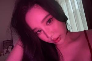 "Thả nhẹ" một bức ảnh mới, "phú bà" của làng game Việt khiến MXH điêu đứng với nhan sắc cực phẩm