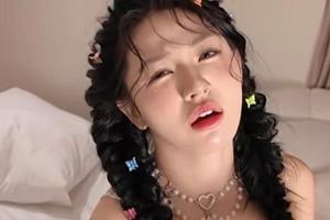 Tranh cãi chuyện bạn trai follow Trần Hà Linh: "Con trai ai chẳng thế" hay sự thiếu tôn trọng tối thiểu trong tình yêu?