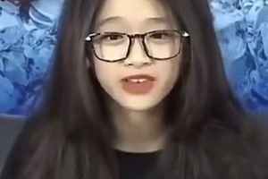 Ngoảnh lại drama điểm thi năm 15 tuổi, chúc mừng phiên bản Linh Ka quyến rũ của hiện tại
