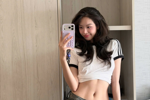Hoa hậu Thanh Thủy gây sốt với vòng eo săn chắc, nhan sắc ngày càng quyến rũ