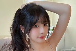 Nữ streamer đang khuấy đảo làng game xứ Trung, không chỉ thi đấu chuyên nghiệp mà còn sở hữu vóc dáng cực kỳ ấn tượng
