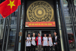 Team Flash thăm Trung tâm Văn hóa Việt Nam tại Pháp - Khoảnh khắc kết nối “văn hóa” độc đáo