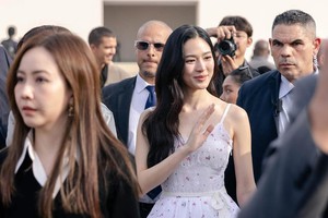 Quá khứ buôn bán lề đường rồi thành đại sứ vượt mặt BLACKPINK của mỹ nhân đẹp nhất thế giới 2026