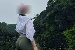 Diện đồ kín đáo, cô gái vẫn vấp phải chỉ trích, bộ trang phục thị phi này có gì bất ổn?