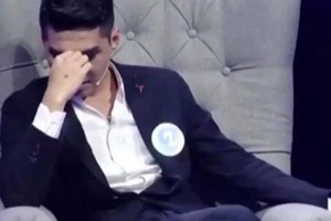 Video cô gái bàn chuyện PewPew "cắm mặt vào game" bị "đào" lại, chuyện gì đang diễn ra?