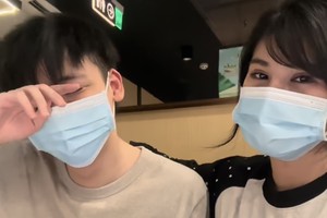 Sau khoảnh khắc ngồi chung trên khán đài, tuyển thủ Liên Quân tung video “thân mật” với hot girl