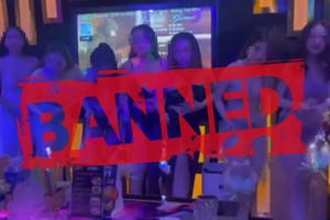 Rước đèn Trung Thu trong quán karaoke, video của nhóm hot girl khiến dân tình bức xúc