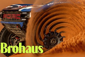 Tinh thần Dakar Rally: Chiếc xe đẹp nhất là chiếc xe lấm lem bùn đất