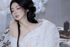 "Hot girl ảnh thẻ" trổ tài cosplay cực mướt, biến hóa thần thái đốn tim cộng đồng mạng