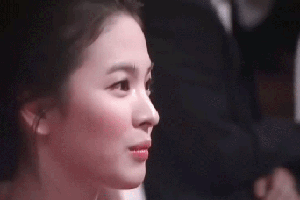 Viral nhan sắc tuổi 23 của Song Hye Kyo: So với hiện tại mà ngỡ ngàng!