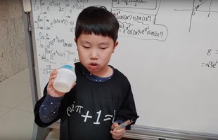 Giải đề thi đại học như ăn kẹo, "nhóc tì" 6 tuổi mở hẳn kênh Youtube ôn thi cho các "tiền bối"