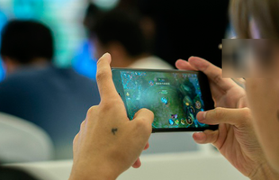 Chơi game liên tục trong nhiều ngày, bất chấp ngày đêm, cô gái 20 tuổi bị bệnh viện trả về và bài học đau đớn dành cho game thủ