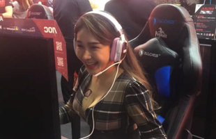 Thấy gái xinh ngồi quán net, anh chàng hào hứng chụp ảnh, mang khoe cộng đồng mạng thì bị chế giễu "Gặp người nổi tiếng mà không biết"