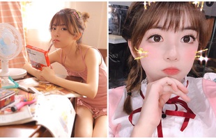 Chụp ảnh đời thường xinh đẹp, nữ streamer khiến người xem cực sốc, tranh luận sôi nổi vì "vòng một" phẳng lì