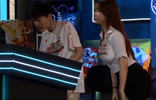 Một giây hớ hênh, nữ BLV Đột Kích xinh đẹp bị cộng đồng bóc phốt, nhưng cũng rất nhiều người xin “info”