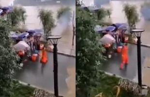 Bất ngờ xuất hiện vị "đại sư" tự tin tung chưởng đẩy lùi được nước lũ, cộng đồng mạng than thở: "Đọc truyện cho lắm vào"