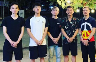 Soi ảnh hội anh em Độ Mixi khi du lịch: "Tộc trưởng" check-in kiểu Cao Bằng, trai trẻ lại vô cùng "chanh sả"