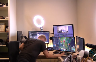 Nam streamer "tự hủy" cực mạnh bàn phím bằng tay không, cái kết nhận lại "tiền mất tật mang"