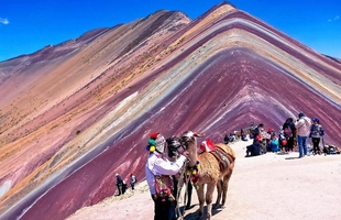 Núi Vinicunca: Kỳ quan thiên nhiên đáng kinh ngạc, đẹp đến nỗi được mệnh danh là "cầu vồng" siêu thực nhất hành tinh