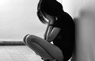 Thức khuya chơi game 3 ngày liên tục, nữ game thủ gặp vấn đề nghiêm trọng vì thói quen vô cùng nguy hiểm