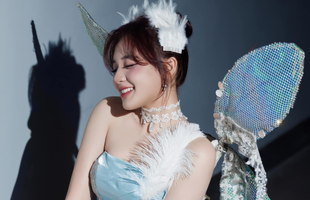 Cosplay Krixi gợi cảm, MC Phương Thảo khiến fan nam ngẩn ngơ