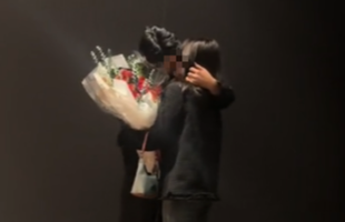 Clip cặp đôi "gây sốt" trong rạp phim "viral", dân mạng phản ứng trái chiều