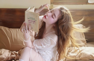 Sau loạt ảnh nóng bỏng, Elly Trần lại tung clip táo bạo khiến cộng đồng mạng ngỡ ngàng