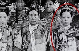 Bộ ảnh hiếm chụp thời nhà Thanh hơn 100 năm trước: Ngỡ ngàng trước nhan sắc giai nhân đứng cạnh Từ Hi Thái hậu