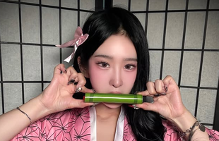 Ngợp thở với phiên bản cosplay của Nezuko tới từ nữ YouTuber xinh đẹp