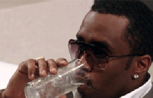 "Kẻ săn mồi tình dục" Diddy chưa chừa, bị bắt quả tang làm chuyện tày đình trong tù