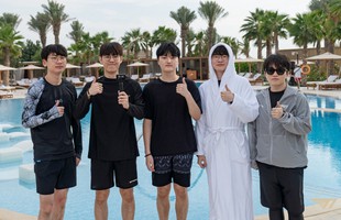 Cộng đồng bùng nổ với màn "chịu chi" dành cho T1