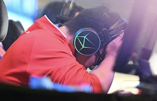 Tuyển thủ Việt Nam gục đầu bật khóc vì vụt mất HCV Audition, "trốn" ra ngoài khóc, 1 tiếng sau lại vô địch mới đỉnh!