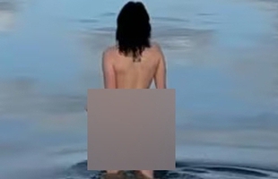 Sốc: Rầm rộ clip khỏa thân của nữ diễn viên phim giờ vàng