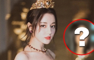 Sốc với tin Địch Lệ Nhiệt Ba đã biến mất khỏi showbiz, có thế thân thay cô dự sự kiện suốt thời gian qua