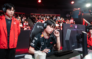 Gumayusi dự bị, Faker trở thành "nạn nhân" tiếp theo của T1 - Smash