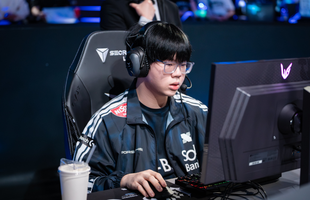 LazyFeel tiếp tục làm nên lịch sử mới cho LMHT Việt, nhắc tên Gumayusi