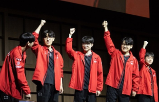 LCK cần cẩn thận, T1 đang có dấu hiệu trở lại